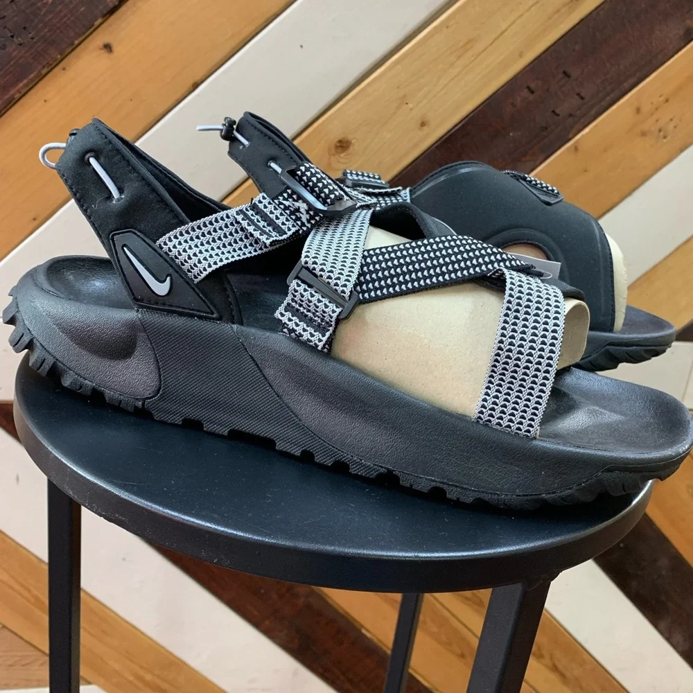 Nike reposhing this